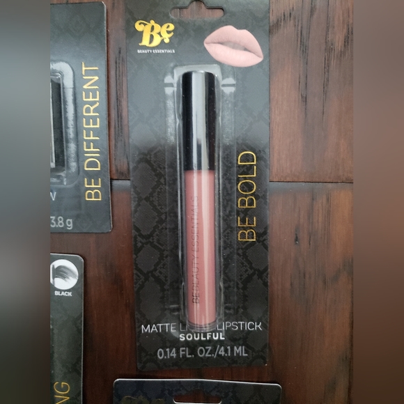 Beauty Essentials Bundle (4 pack) - Picture 4 of 9